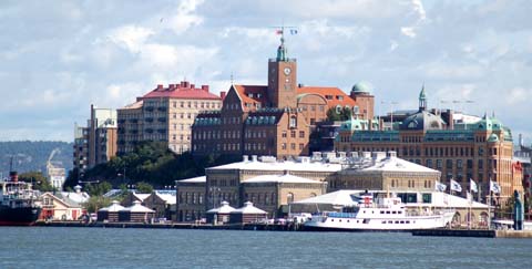 Gebäude entlang des Hafenkanals in Göteborg Der Hafenkanal in Göteborg